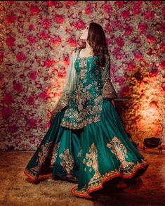 Fancy Sleeves, Silk Lehengas, Silk Lehenga Choli, Desi Wedding Dresses, Party Wear Lehenga Choli, Bollywood Dress, Latest Bridal Dresses, Bridal Dresses Pakistan, Green Lehenga