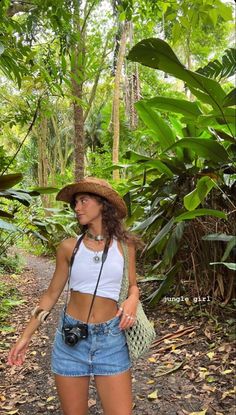 Phillipines Vacation Outfit, Rocker Beach Outfit, El Salvador Trip Outfits, Relaxed Vacation Outfits, Trendy Hawaii Outfits, Hawaii Outfits Dress, South America Vacation Outfits, Cool Vacation Outfits, Costa Rica Trip Outfits