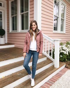 Julia Hengel, Jeans Rosa, Jeans Converse, Frame Jeans, Outfits Jeans, Barbour Jacket, Glam Outfit, Spring Jacket, Coat Style