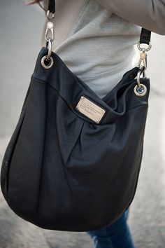 Marc by Marc Jacobs Hiller hobo bag Camera Makeup, How To Become Pretty, Cute Work Outfits, Fav Color, Michael Kors Selma, Fashion And Beauty Tips, Gorgeous Clothes, Summer Outfit Inspiration, Signature Look