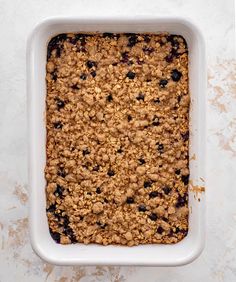 This blueberry muffin baked oatmeal is the perfect make-ahead cozy breakfast! It’s topped with a crunchy cinnamon streusel and packed with bursting berries. It’s super satisfying and tastes amazing!