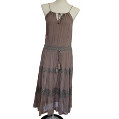 Women's Medium Color: Taupe/Tan Nwt Thank You For Checking Out Our Closet! Happy To Take Offers And We Ship Quickly! We Do Not Offer Measurements On Our Items And Those Questions Will Be Respectfully Left Unanswered. Have A Wonderful Day! Inventory: Hanging Boho Clothes, Have A Wonderful Day, Zara Woman, Wonderful Day, Zara Dresses, Zara Women, Boho Outfits, Sheath Dress, Colorful Dresses