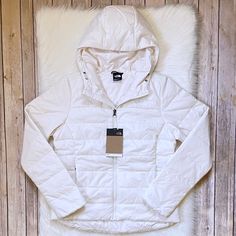 New With Tags- The North Face Women’s Flare Hoodie Jacket In Gardenia White With Durable Water Repellent Finish, Heatseeker Eco Insulation, Front Zip Closure, Zippered Hand Pockets And Hem Cinch Cord. Slim Fit.