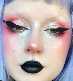 Pink Pastel Makeup Looks, Pink Alien Makeup, Alien Makeup Looks, Pastel Goth Makeup, Alien Makeup, Funky Makeup, Makeup Drawing, Pride Makeup, Rave Makeup