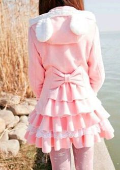 That outfit looks so cozy and kawaii Pastel Pink Hoodie, Pastel Outfit, Pastel Fashion, Kawaii Dress, Kawaii Fashion Outfits, Cute Clothes, Japanese Street Fashion, Kawaii Clothes, Harajuku Fashion