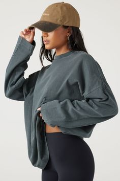 Close up detail back view of model posing in oversized evergreen cotton Vintage Long Sleeve top with a crew neckline and ribbed accents Loose Sweatshirt Outfit, Joah Brown, Vintage Long Sleeve, Athleisure Outfits, It Gets Better, Just The Way, Look Chic