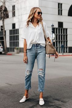 Pantalones Boyfriend, Gucci Princetown, Chique Outfit, Look Jean, Beige Jeans, Ripped Boyfriend Jeans, Fashion Jackson, Summer Street