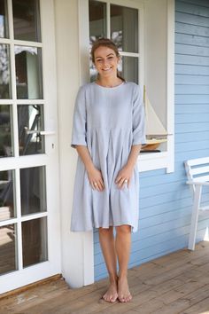 Comfy Linen Dress / Wide Linen Dress / 3/4 Sleeves Linen Dress / Pleated Linen Dress / Maternity Dress / Wide and Loose Dress / Japanese - Etsy France Flowy Half Sleeve Dress For Day Out, Relaxed Fit Half Sleeve Summer Dress, Flowy 3/4 Sleeve Dresses For Daywear, Spring Dresses With 3/4 Sleeve And Relaxed Fit, Relaxed Fit Half Sleeve Beach Dress, Spring Dresses With Relaxed Fit And Three Quarter Sleeves, Linen Beach Dress With 3/4 Sleeves, Relaxed Fit Dress With 3/4 Sleeves, Casual Flowy 3/4 Sleeve Dresses