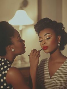 1950s Aesthetic Black Women, Vintage Black Women Aesthetic, 50s Glam Makeup, Old Hollywood Makeup Black Women, Divine Feminine Black Woman, Vintage Black Glamour Aesthetic, Old Hollywood Black Women, 50s Makeup Looks, Lee Bodecker