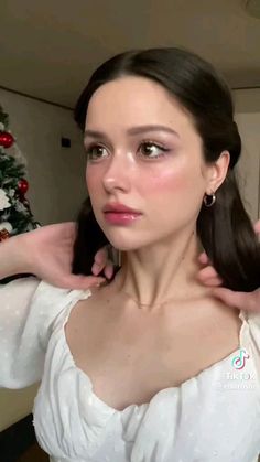 Coquette People Aesthetic, Angelic Makeup Look Natural, Makup Angel Tutorial, Makeup For Doe Eye, K Beauty Makeup Looks, Inguene Makeup, Ethereal Romantic Makeup, Princess Makeup Aesthetic, Angelic Makeup Aesthetic