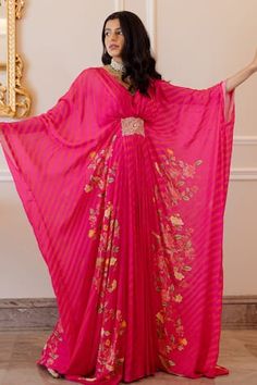 Buy Blue Crepe Printed And Embroidered Tropical V Neck Sunshine Kaftan & Pant Set For Women by Rishi & Vibhuti Online at Aza Fashions. Paulmi And Harsh, Pink Kaftan, Blouse Yoke, 1950’s Fashion, Red Chiffon