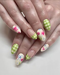 Green Plaid Nails, Plaid Nail Art, Nails Bright, Plaid Nails, Green Plaid, Christmas Nails, Nail Inspo, Hair Makeup, Honey