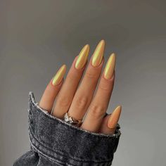 50+ Shades of Yellow: Spring Nail Designs You Can’t Miss This Season! - ALLURE OF BEAU Gold Chrome Nails, New Nail Colors, Yellow Nails Design, Yellow Nail, Chrome Nail Art, Chrome Nails Designs, Metallic Nails, Yellow Nails