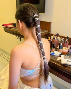 Braid Hairstyles For Mehndi, Lace Hairstyles Indian, Gotapatti Hairstyle, Lace Braid Hairstyles Indian, Gota Hairstyle, Choti Hair Style Hairstyles, Braid Hairstyles Indian, Ribbon Braided In Hair, Indian Braided Hairstyles