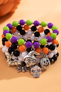 Name: Bracelet
Color: Multicolor
Process: Manual
material: Alloy+Acrylic
Weight: 34g
Length：18cm Witch Bracelet, Skull Pumpkin, Candle Canvas, Style Gothic, Halloween News, Couple Bracelets, Name Bracelet, Strand Bracelet, Bracelet Clasps