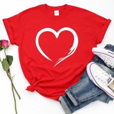 Valentines Day For Him, Valentines Printables Free, Valentines Day Shirt, Loving Gifts, Valentines Outfits, Xmas Shirts, Mother's Day Diy, Valentine's Day Outfit, Gifts For Your Girlfriend