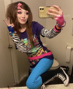 Knee High Converse Outfit Scene, Scene Winter Outfits, Scene Outfits Emo, 2000s Scene Fashion, Scene Kid Fashion, Scene Fits, 2000 Emo, Scene Pfp, Scene Clothes