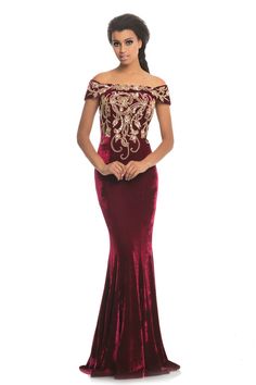 Johnathan Kayne 9076 This elegant stretch velvet gown is dramatically embellished with luxurious gold lace applique and crystals. The off the shoulder bodice flatters everyone and the full back offers supportive coverage. Available Size: 2, 4 Available Color: Wine/Gold, Emerald/Gold Johnathan Kayne, Long Sleeve Evening Gowns, Off Shoulder Gown, Affordable Prom Dresses, Long Sleeve Sequin, Pageant Dress, Dress Gown, Burgundy Dress, A Line Gown