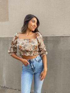 Fall In Love Floral Blouse – Golden Vida Boutique Casual Fitted Square Neck Blouse, Casual Square Neck Fitted Blouse, Casual Fitted Blouse With Square Neck, Square Neck Tops For Fall Day Out, Floral Squares, Square Necklines, Cinched Waist, Floral Blouse, Quarter Sleeve