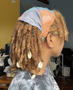 Free Form Locs How To Start, Short 4c Locs Styles, Dyed Loc Tips Hair Colors, Raindrop Locs, Locs Assessories, Aesthetic Locs Hairstyles, Scarf Hairstyles Locs, Short Locs Aesthetic, Bandana Loc Styles