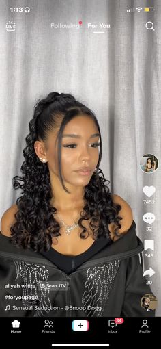 Natural Curly Hairstyles Baddie, 90s Simple Hairstyles, Curly Hairstyles To Go Out, West Coast Hairstyles, Homecoming Hairstyles Mixed Girl, Zigzag Curly Hairstyles, Curly Hairstyles For Black Women Long, Curly Hairstyles Down Simple, Natural Curly Hoco Hairstyles