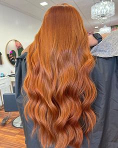 It’s That Time of The Year Again: Copper Hair Is Back In The Spotlight Ginger Extensions, Natural Ginger Hair Color, Blonde Copper Hair, Cowgirl Copper Hair, Ginger Copper Hair, Cowgirl Copper, Blonde Copper, Cowboy Copper Hair, Light Auburn Hair