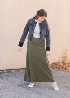 A flowy + elevated knit skirt you'll love! The Allison Knit Maxi Skirt is an Inherit Design made with you in mind. There are raw edge seam details running down the skirt with a finished bottom hem. It is tailored in an a-line fit with a wide, stretch waistband that will keep you comfortable! As you're walking, the skir Feeling Feminine, Aline Midi Skirt, Floral Print Midi Skirt, Tiered Midi Skirt, Maxi Skirt Outfits, Knit Maxi Skirt, Patches Fashion, Modest Skirts, Printed Midi Skirt