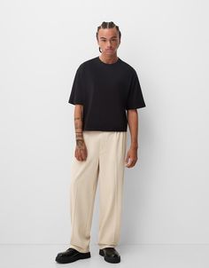 Tailored baggy pants - Pants - Men | Bershka Baggy Clothing Men, Casual Wide Leg Straight Pants, Trendy Baggy Pants For Everyday, Oversized Casual High-waisted Pants, Baggy Straight Pants For Streetwear, Urban Baggy Wide-leg Pants, Trendy Oversized Wide-leg Pants, Relaxed Wide-leg Pants For Elevated Casual Occasions, Trendy Relaxed Fit Straight Leg Parachute Pants