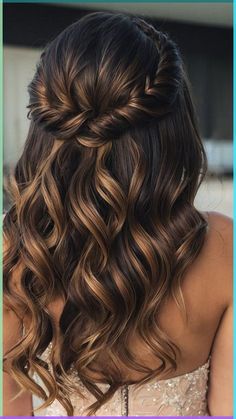 Prom Hair Curly Down, Prom Dance Hairstyles, Prom Hair Ideas For Long Hair, Curly Hair Styles For Prom, Prom Curly Hairstyles, Long Curly Hairstyles Natural, Prom Hairstyles For Curly Hair, Hairstyles Birthday, Curly Hair Prom