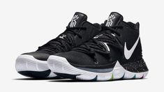 Zapatillas Kyrie Irving, Kyrie Irving Shoes, Nike Kyrie 5, Black Nike Sneakers, Sneaker Bar, Kyrie 5, Black Nike Shoes, Nike Basketball Shoes