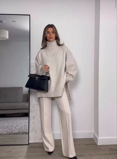 Smart Casual Women Winter Dress, Fall 2023 Old Money Outfits, Modest Office Outfits Women, Modest Office Outfits, New Year Party Dress, Modest Winter Outfits, Casual Chic Outfits, Smart Casual Women, Classy Winter Outfits