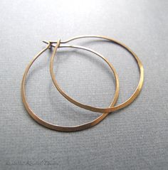 Minimalist Hammered Copper Jewelry, Minimalist Hand Forged Small Hoop Earrings, Everyday Hand Forged Brass Hoop Earrings, Minimalist Hand Forged Circle Hoop Earrings, Minimalist Copper Earrings For Everyday Wear, Minimalist Copper Earrings For Everyday, Minimalist Everyday Copper Earrings, Everyday Bronze Brass Hoop Earrings, Bronze Nickel-free Hoop Earrings