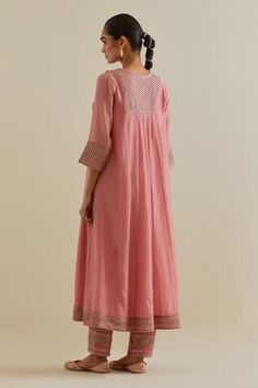 Pink cotton chanderi long kurta with side pockets and mirror, thread and sequins embroidered sleeves, neckline and hemline. Comes with cotton straight pant, a dupatta and a slip. - Aza Fashions Designer Handloom Kurta, Handloom Dress For Diwali, Handloom Cotton Silk Anarkali Set, Mirror Long, V Neck Kurta, Kurta And Dupatta, Pink Kurta, Long Kurta, Pink Mirror