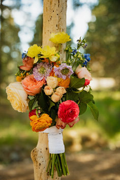 A Picture Of A Bridal Bouquet With Bright Whimsical Flowers. Whimsical Boutonniere, Bouquet Of Flowers For Wedding, Diy Colorful Wedding, Whimsical Wedding Flowers, Wedding Alter, Wildflowers Wedding, Wildflower Wedding Bouquet, Wedding Alters, Wholesale Flowers Wedding