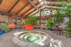 Midcentury modern with Roman-inspired atrium asks $809K - Curbed