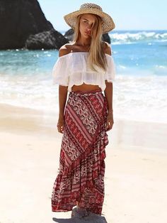 Bohemia Floral-Printed Split-side Beach Skirt Bottoms - rrdeye Bohemian Schick, Stile Boho Chic, Long Floral Skirt, Skirt Diy, Ruffle Maxi Skirt, Mode Hippie, 30 Outfits, Estilo Hippie, Boho Fashion Summer