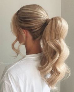 Messy Ponytail Hairstyles, High Ponytail Hairstyles, Cool Blonde Hair, A Ponytail, A Pony, Long Blonde, Ponytail Styles, Long Blonde Hair