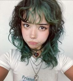 Green Hair Dye, Dyed Curly Hair, Aesthetic Brown, Hairstyle Inspo, Haircut Hairstyle, Brown And Green, Green Ombre