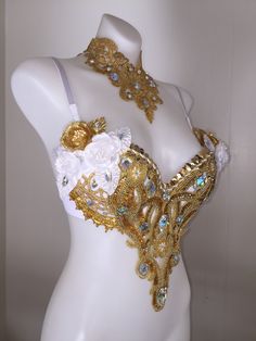 Bra Design Fashion, Rave Bride, Goddess Outfit Aesthetic, Extra Halloween Costumes, Blonde Avatar, Grecian Goddess Costume, Aphrodite Costume, Greek Goddess Outfit, Goddess Cosplay