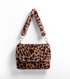 Brand Name: DKQWAITHandbags Type: Shoulder BagsTypes of bags: Shoulder Crossbody BagsMain Material: Faux FurLining Material: PolyesterShape: FLAPPlace Of Origin: GUANG DONG ProvinceOrigin: CN(Origin)Hardness: SoftPattern Type: LeopardInterior: Cell Phone PocketDecoration: NONEExterior: NONEOccasion: VersatileClosure Type: HaspGender: WOMENStyle: FashionModel Number: 465465Number of Handles/Straps: Single Trendy Luggage, Me Bag, Leopard Handbag, Leopard Purse, Plush Design, Womens Messenger Bag, Envelope Purse, Leopard Bag, Plush Bags