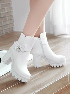 Pearl Belle Tribbon Platform Boots – Belchic Sepatu Pump, Office Shoes Women, Fashion Shoes Heels, Cute Shoes Heels, Lady Shoes, Shoes Outfit Fashion, Chunky High Heels, Super High Heels, Girly Shoes