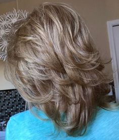 Collarbone Length Hair Over 50, Medium Length Hair With Lots Of Layers, Super Layered Hair Medium, Waterfall Layers Haircut, Blond Cenușiu, Medium Shag