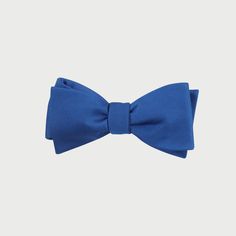 We've partnered with The Tie Bar to bring you Size is 2.5 in. wide x 58 in. long Material: Handmade of 100% Silk Fabric Care: Imported, Dry-clean Only Wedding Bow Tie, Slim Tie, Bow Tie Wedding, Wedding Ties, Tie Bar, Tuxedos, Carolina Blue, Bow Ties, Modern Fit