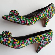 Vintage 80s AS IS J Renee Couture Collection Colorful Abstract Print Silk Flower Leather High Heel Party Pumps 7.5

AS IS
Condition-poor 
Wearable but have issues
Misshapen, flaky interior, leather sole has separated from heel a bit.

Labeled 7.5

Please feel free to message me with any questions!
-Tracee

#Couture #80sparty #80sprom #90s #Geometric 80s Prom, Party Pumps, 80s Party, Leather High Heels, Silk Flower, Couture Collection, Colorful Abstract, Silk Flowers, Abstract Print