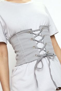 Belt Outfit Aesthetic, Lace Up Corset Belt, Belts Chain, How To Make A Corset, Corset Belts, Diy Corset, Corset Outfit, Lace Up Corset