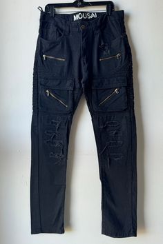 Size: 36 waist, 32" inseam. Brand: Mousai Closure: Button fly zipper Condition: Like new. No stains or imperfections. Ripped Jeans, Rocker, Mens Jeans, Im Not Perfect, Like New, Mens Outfits, Zipper, Clothes, Black