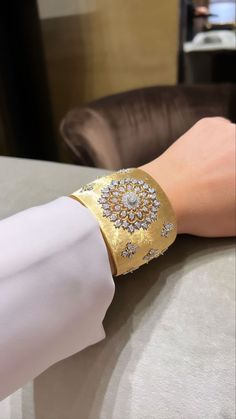 Luxury Jeweled Elegant Bangle, Luxury Elegant Diamond Cuff Bracelet, Luxury Gold Plated Bangle Diamond Bracelet, Luxury Bollywood Bangle Jewelry, Luxury Bollywood Bangle Bracelet, Jewelry Knowledge, Diamond Bracelet Design, Pink Sapphire Earrings, Diamond Jewelry Necklace