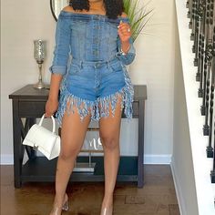 New Denim Fringe Shorts, Front And Back Pockets, Made Of Cotton And Spandex, Sizes S, M, And L Available, I’m 5’7, 155lbs Wearing A Medium Denim Fringe Shorts, Fringe Denim Shorts, Denim Fringe, Fringe Shorts, Short Fringe, Jean Shorts, Denim Shorts, Womens Sizes, Spandex