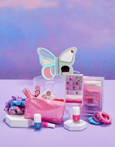 Pamper yourself with our Beautiful Glow collection, featuring luxurious bath and beauty products that will leave you feeling radiant and refreshed from head to toe! Preteen Makeup, Justice Store, Girly Pop, Body Fragrance, Cute Nike Outfits, Pamper Yourself, Milk Makeup