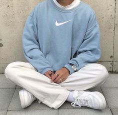 feels like heaven ☁️ | emptywhole, #emptywhole #feels #heaven #Sweatshirtcomfy Nike Casual Outfit, Pullovers Outfit, Pullover Outfit, Streetwear Mode, Sweatshirt Outfit, Nike Sweatshirts, Mode Vintage